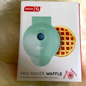 DASH Mini Waffle Iron